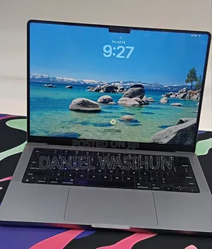 New Laptop Apple MacBook Pro 2023 M3 8GB Apple M3 Pro SSD 512GB