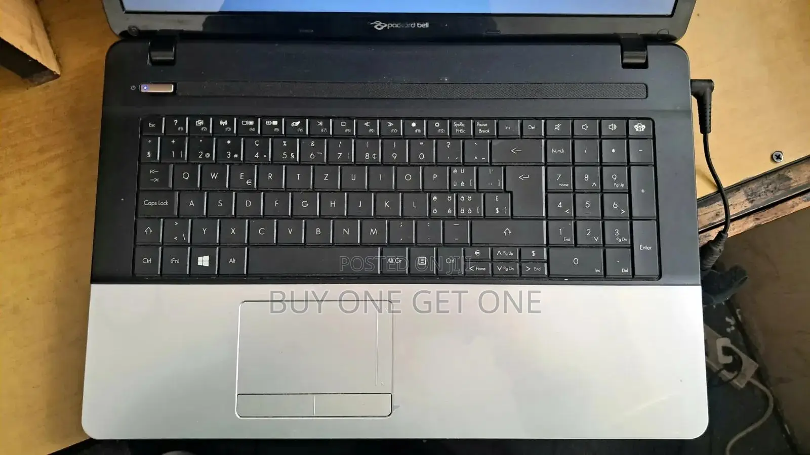 Laptop Packard Bell 6GB AMD HDD+SSD 500GB