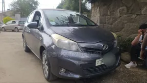 Toyota Yaris 2012