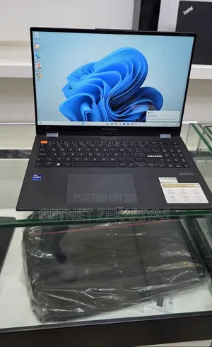 New Laptop Asus Vivobook 16 16GB Intel Core i9 SSD 1T