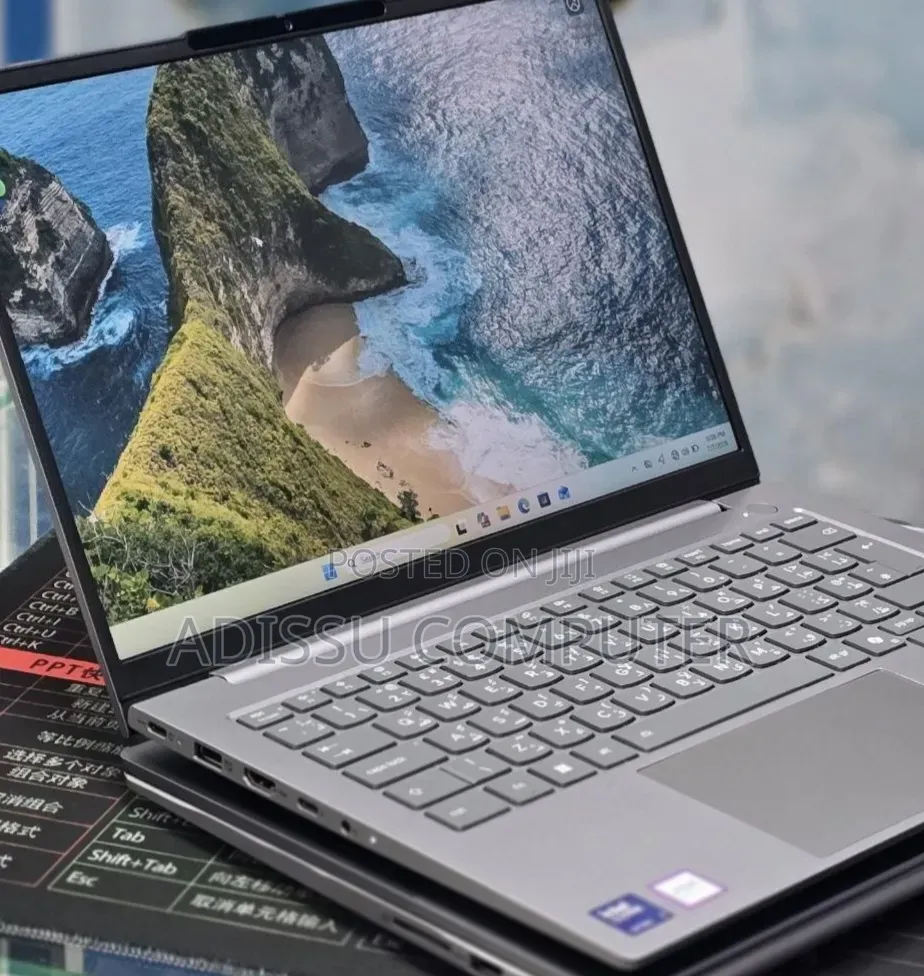 New Laptop Lenovo Thinkbook 14 16GB Intel Core Ultra 7 SSD 512GB