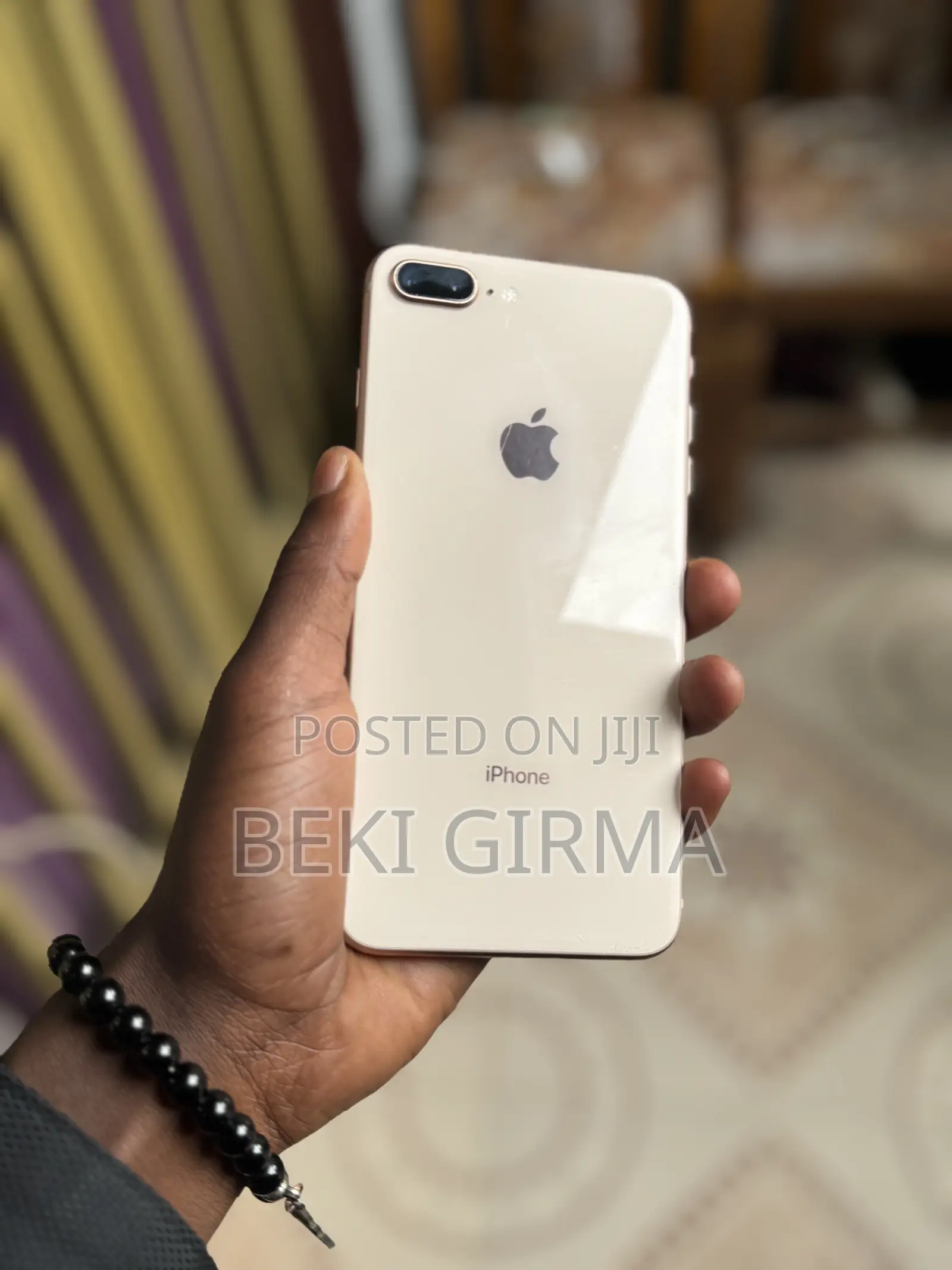 New Apple iPhone 8 Plus 64 GB Gold