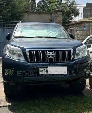 Toyota Land Cruiser 2010 Black