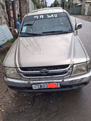 Toyota Hilux 2002 Silver