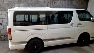 Toyota HiAce 2007 White