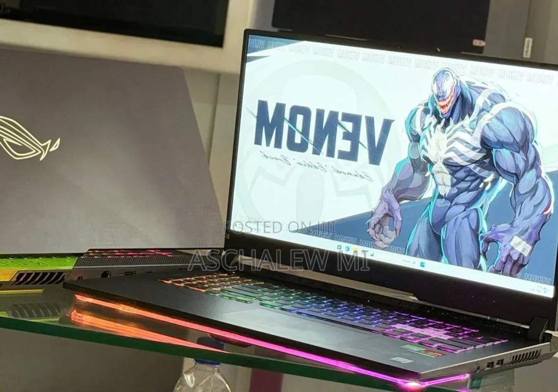 New Laptop Asus ROG Strix SCAR 17 16GB AMD Ryzen 9 SSD 1T