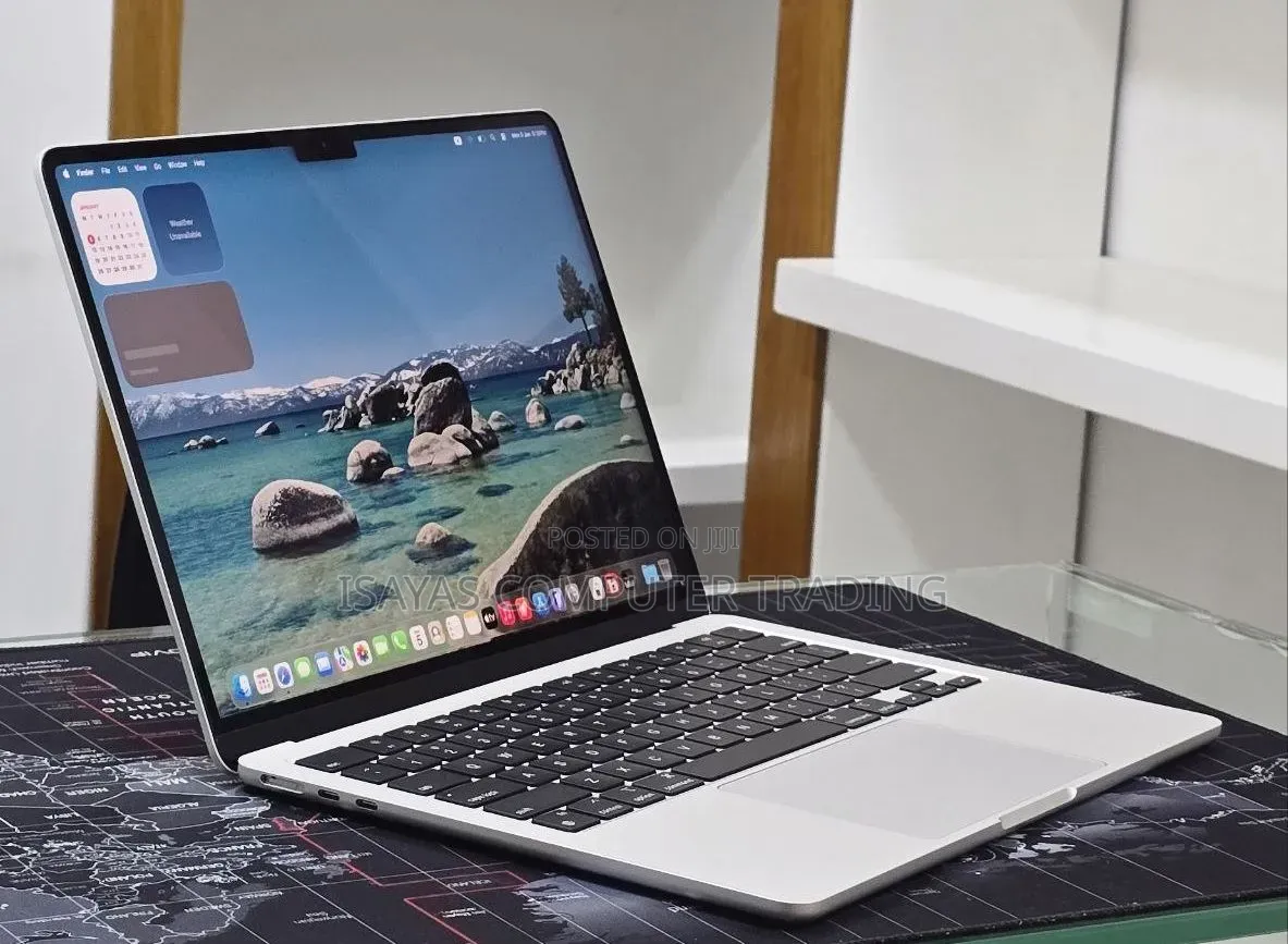 New Laptop Apple MacBook Air 2022 M2 8GB Apple M2 SSD 256GB