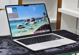 New Laptop Apple MacBook Air 2022 M2 8GB Apple M2 SSD 256GB