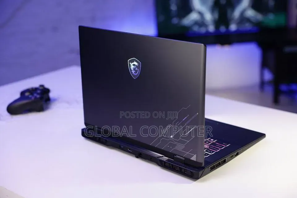 New Laptop MSI Crosshair 15 16GB Intel Core i7 SSD 1T