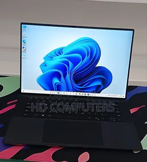 New Laptop Dell XPS 15 16GB Intel Core i7 SSD 512GB