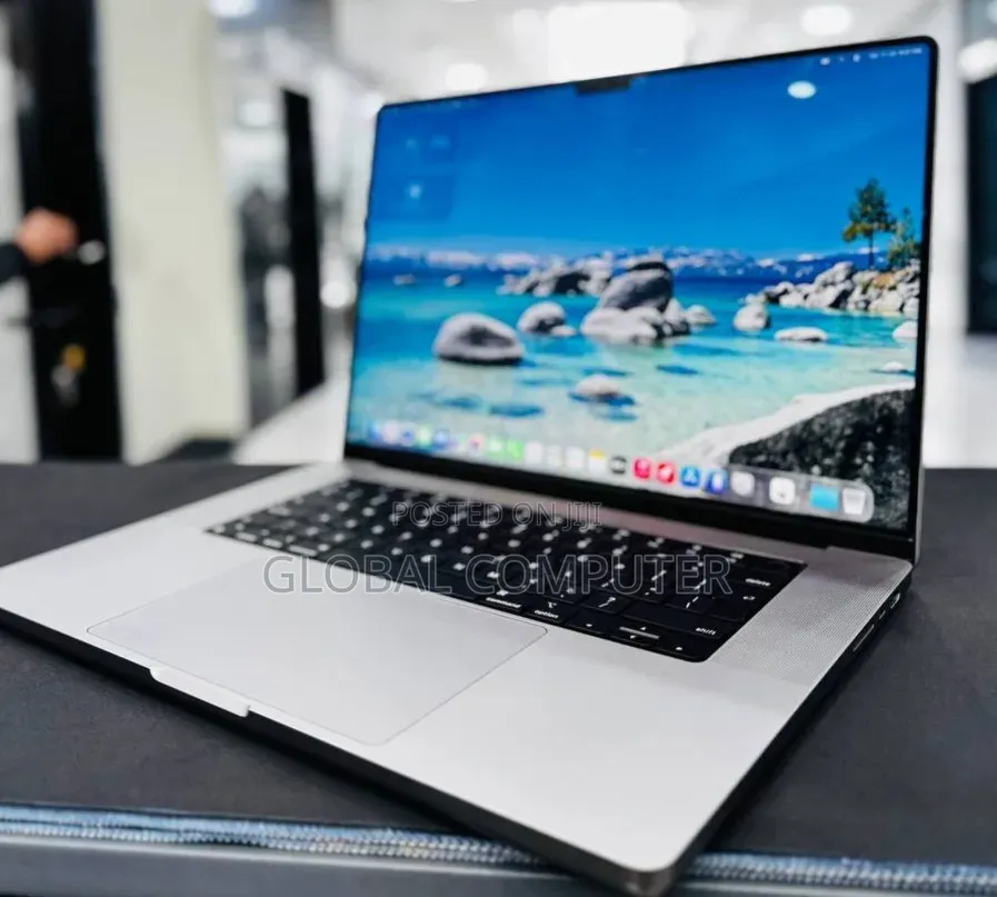 New Laptop Apple MacBook Pro 2021 M1 16GB Apple M1 Pro SSD 512GB