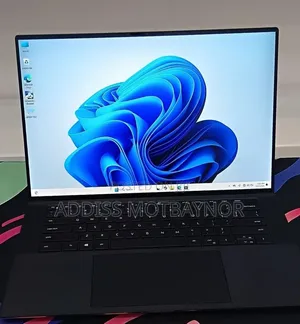 New Laptop Dell XPS 15 16GB Intel Core i7 SSD 512GB