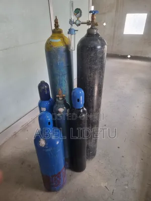 Durable Steel Oxygen Cylinder – Medical Grade 99.9% Pure Oxygen