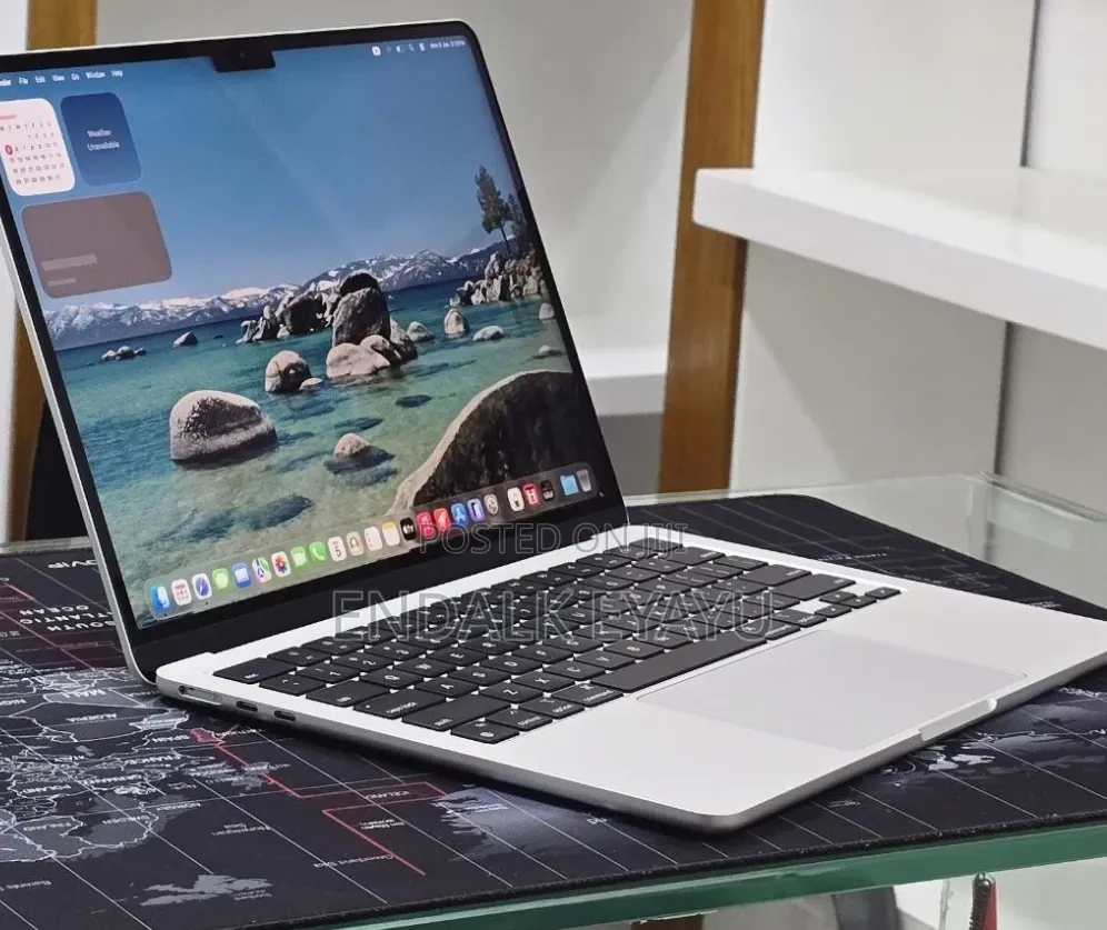 New Laptop Apple MacBook Air 2022 M2 8GB Apple M2 SSD 256GB