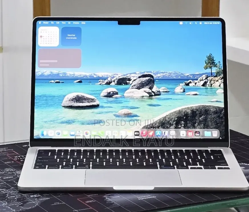 New Laptop Apple MacBook Air 2022 M2 8GB Apple M2 SSD 256GB