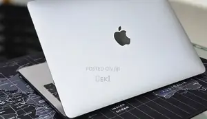 New Laptop Apple MacBook Pro 2019 16GB Intel Core i7 SSD 256GB