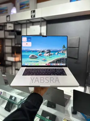 New Laptop Apple MacBook Pro 2021 M1 16GB SSD 512GB