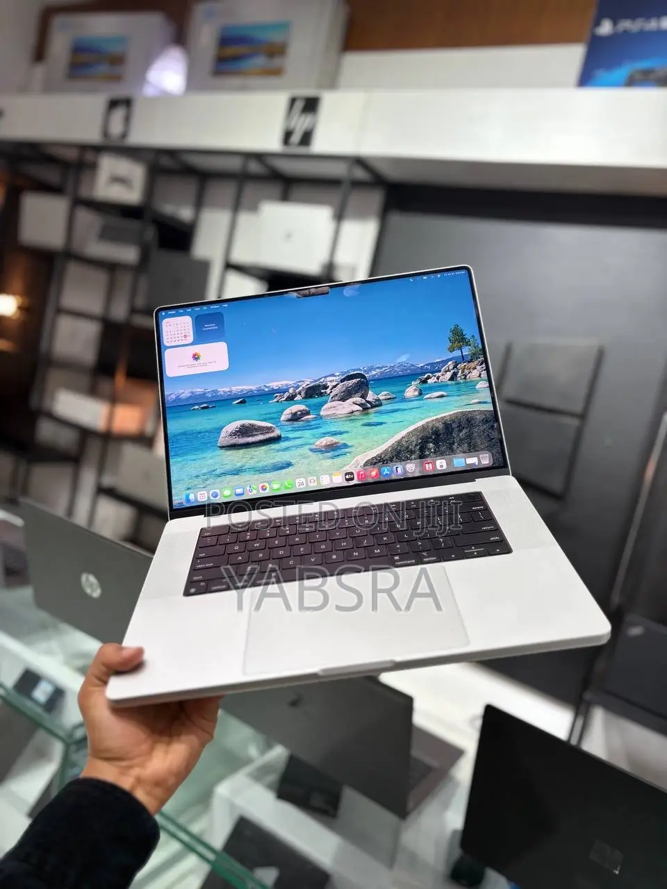 New Laptop Apple MacBook Pro 2021 M1 16GB SSD 512GB