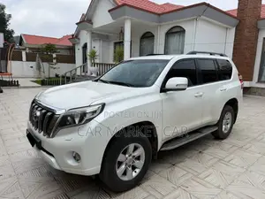 Toyota Land Cruiser Prado 2017 White