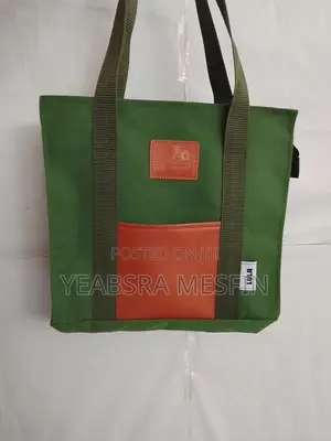Nia Tote Bag