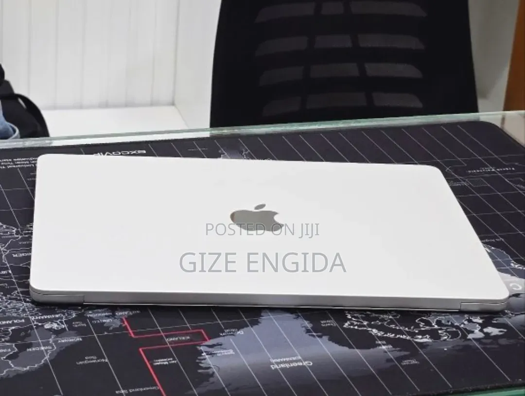 New Laptop Apple MacBook Air 2022 M2 16GB Apple M2 SSD 256GB