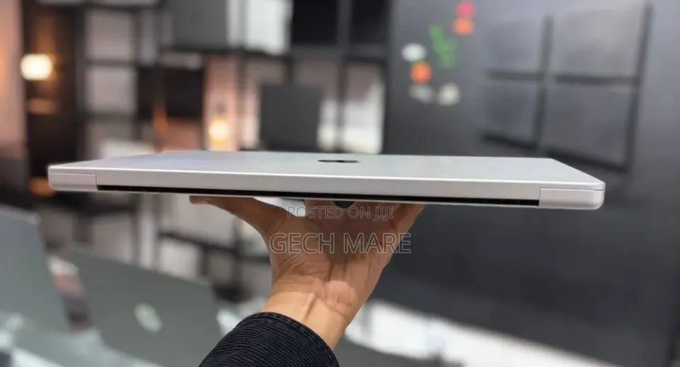 New Laptop Apple MacBook Pro 2021 M1 16GB Apple M1 SSD 512GB