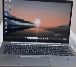 New Laptop HP ZBook Firefly G8 16GB Intel Core i7 SSD 512GB