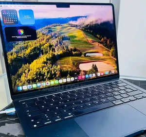 New Laptop Apple MacBook Air 2022 M2 16GB Apple M2 SSD 512GB