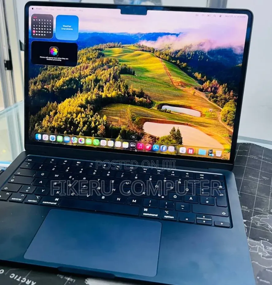 New Laptop Apple MacBook Air 2022 M2 16GB Apple M2 SSD 512GB