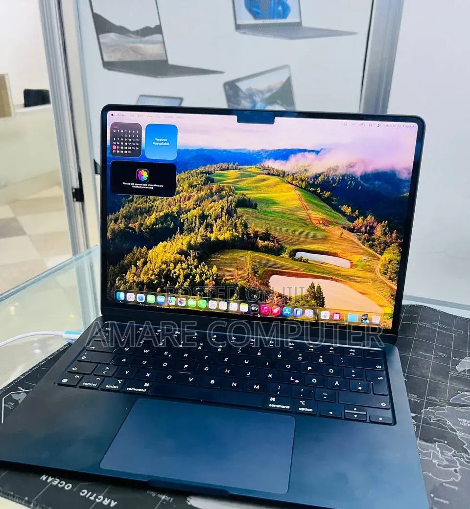 New Laptop Apple MacBook Air 2022 M2 16GB Apple M2 SSD 512GB