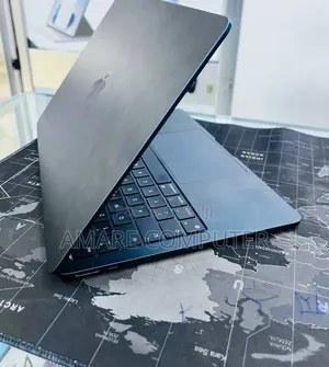 New Laptop Apple MacBook Air 2022 M2 16GB Apple M2 SSD 512GB