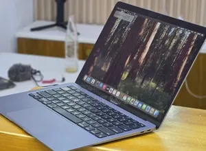 New Laptop Apple MacBook Air 2020 M1 16GB Apple M1 SSD 256GB