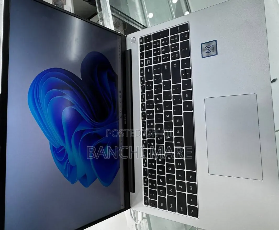 New Laptop Huawei 16GB Intel Core i5 SSD 512GB