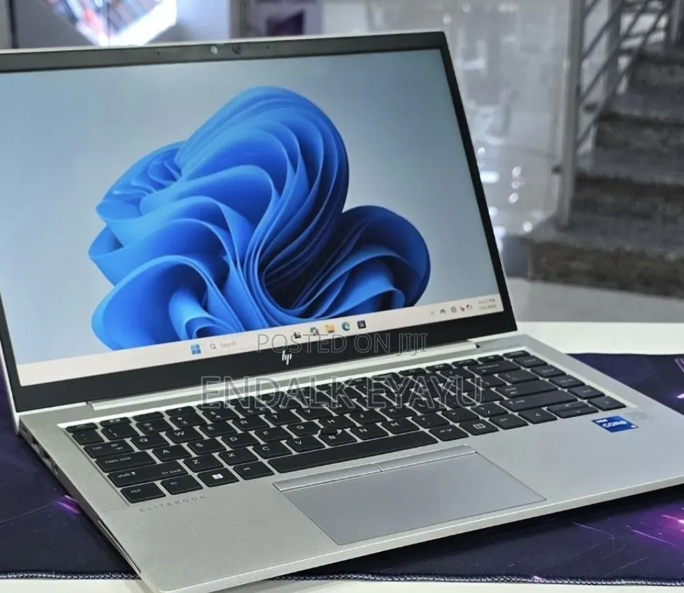 New Laptop HP EliteBook 840 G8 16GB Intel Core i5 SSD 512GB