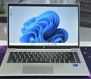 New Laptop HP EliteBook 840 G8 16GB Intel Core i5 SSD 512GB