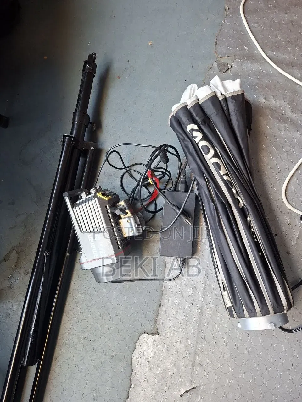 Amran 200x, Soft Box With Stand