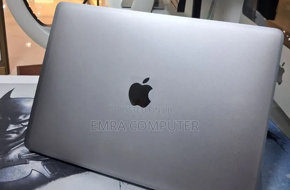 New Laptop Apple MacBook Air 2019 8GB Intel Core i5 SSD 128GB