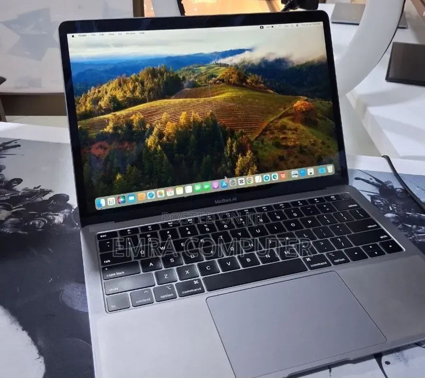 New Laptop Apple MacBook Air 2019 8GB Intel Core i5 SSD 128GB