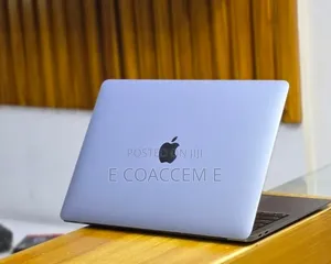New Laptop Apple MacBook 16GB SSD 256GB