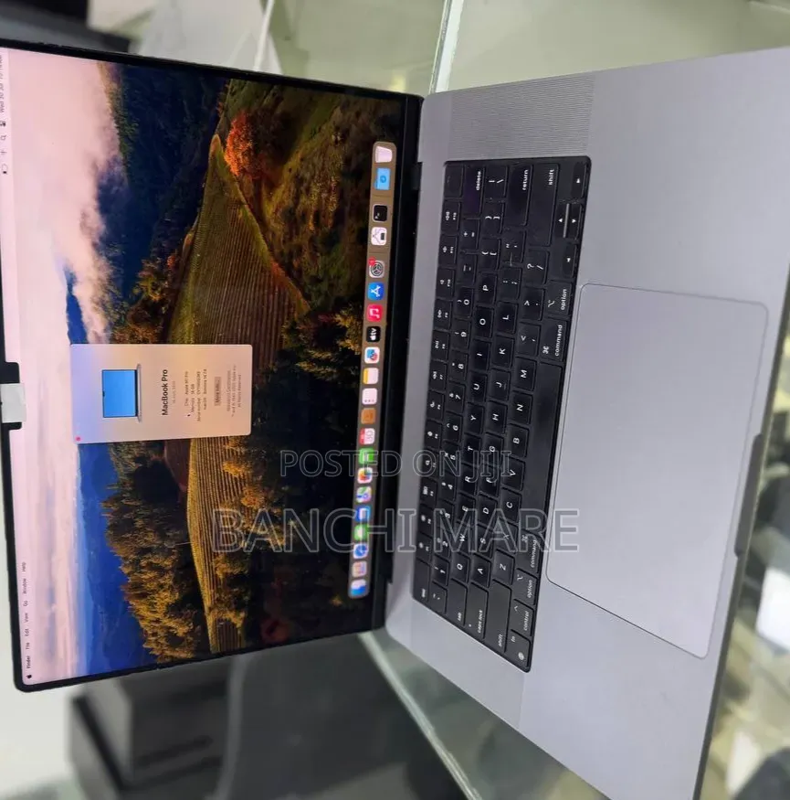 New Laptop Apple MacBook Pro 2021 M1 16GB Apple M1 SSD 512GB