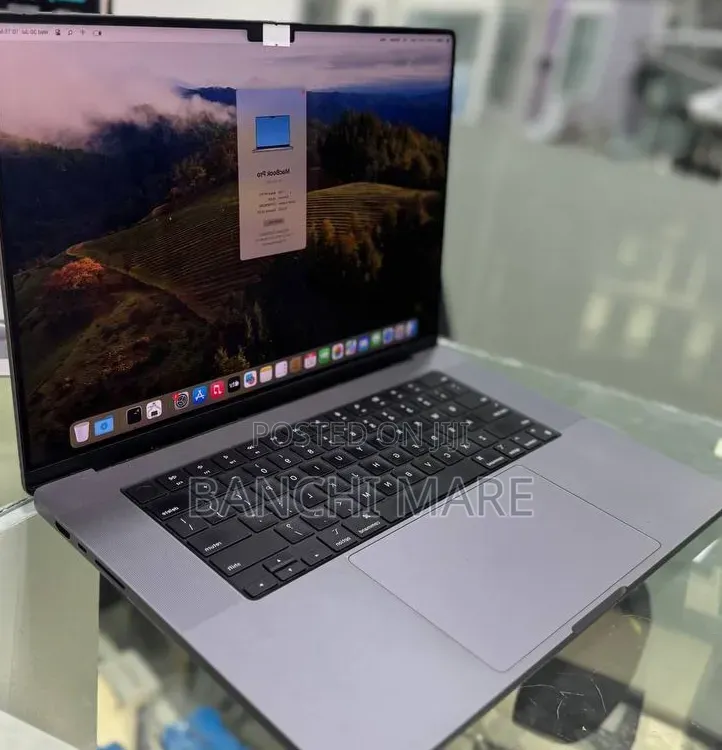 New Laptop Apple MacBook Pro 2021 M1 16GB Apple M1 SSD 512GB