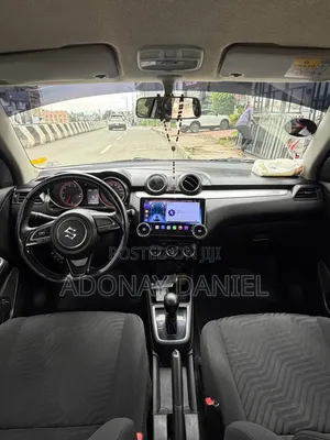 Suzuki Swift 2022 White