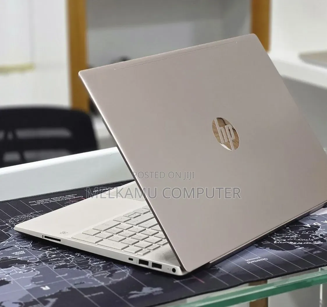 New Laptop HP Pavilion 15 8GB Intel Core i5 SSD 512GB