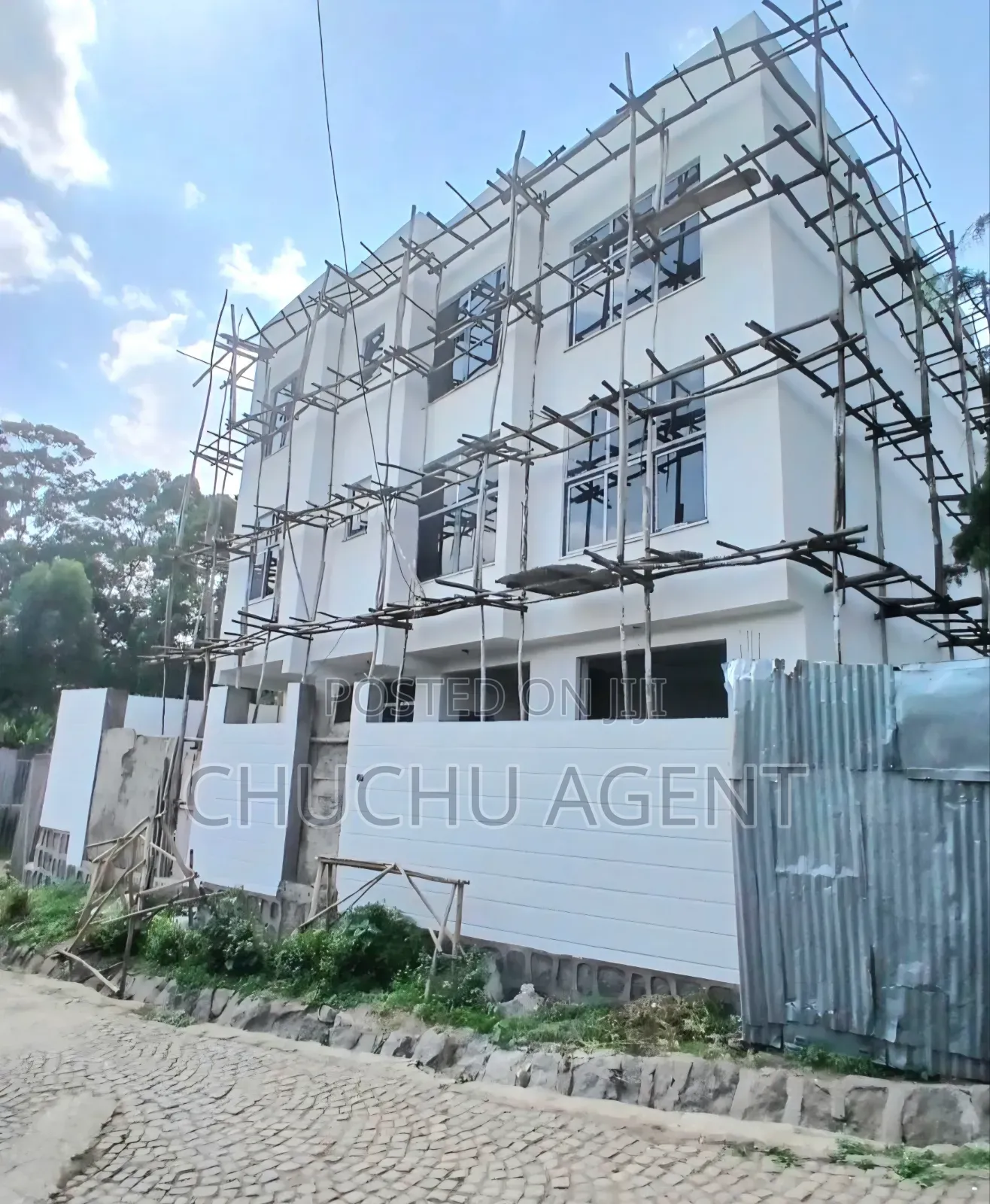 5bdrm House in Nifas Silk-Lafto for sale