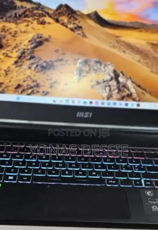 New Laptop MSI Stealth 16 AI Studio 16GB Intel Core i7 SSD 1T
