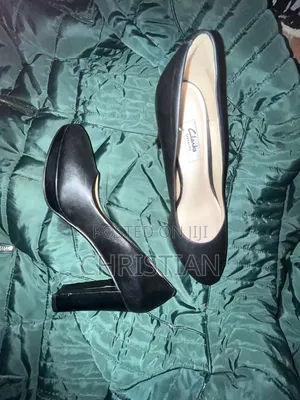 Clarks Narrative Narrow Fit