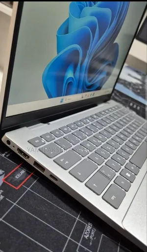 New Laptop Dell Inspiron 14 16GB AMD Ryzen 7 SSD 1T