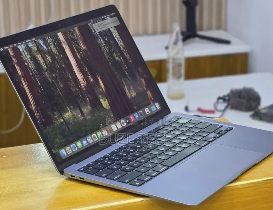 New Laptop Apple MacBook Air 2020 M1 16GB Apple M1 SSD 256GB