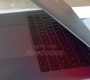 New Laptop Apple MacBook Pro 2016 16GB Intel Core i7 SSD 512GB