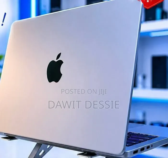 New Laptop Apple MacBook Pro 2021 M1 16GB Apple M1 Pro SSD 512GB